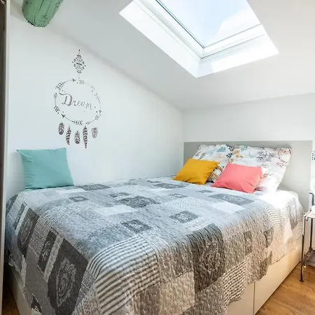 Apartman Le Pandora, Proche Tour Magne, Parking Et Terrasse