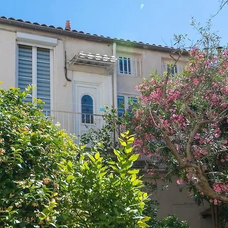Le Pandora, Proche Tour Magne, Parking Et Terrasse * Nimes