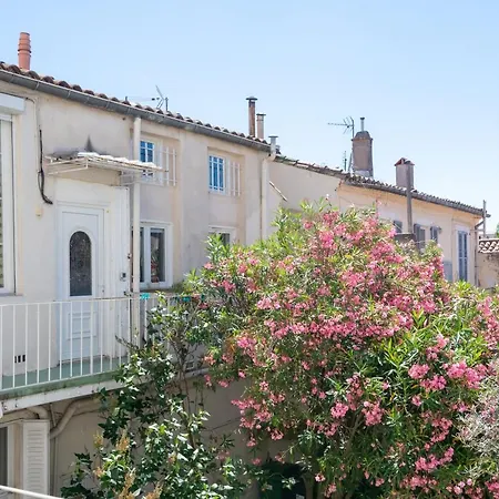 Appartement Le Pandora, Proche Tour Magne, Parking Et Terrasse *