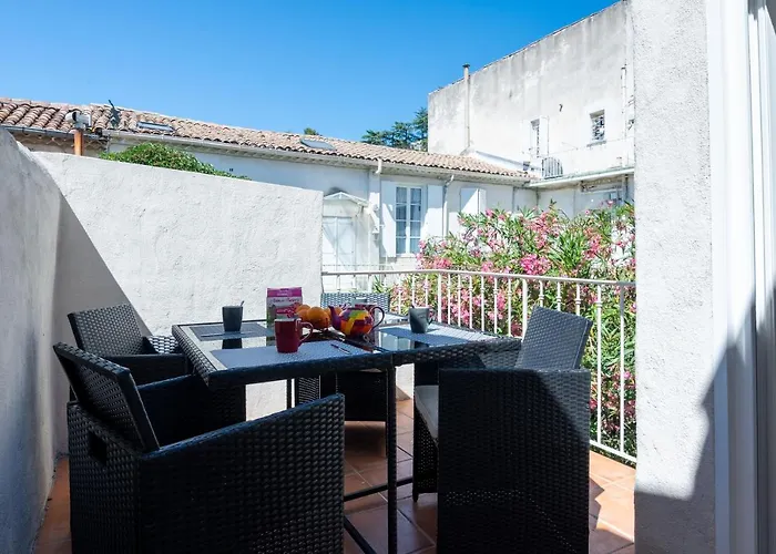 Le Pandora, Proche Tour Magne, Parking Et Terrasse Διαμέρισμα